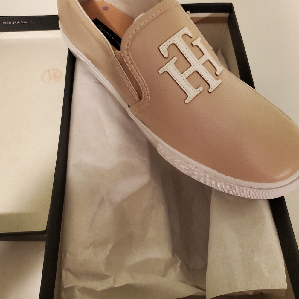 Tommy Hilfiger women's sneakers